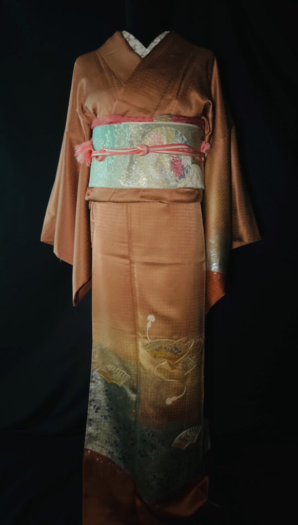 橙のグラデーションが美しい訪問着の全身コーディネート