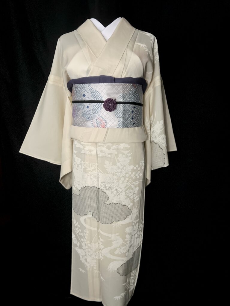 祖母の正絹夏着物に絞り帯と正絹つまみ細工を合わせた夏の着物スタイル