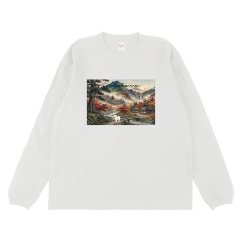 白柴しばまると紅葉に染まる日本の山里を描いたSHIBAMARU Japanese Art「紅葉の里」の白い長袖Tシャツ